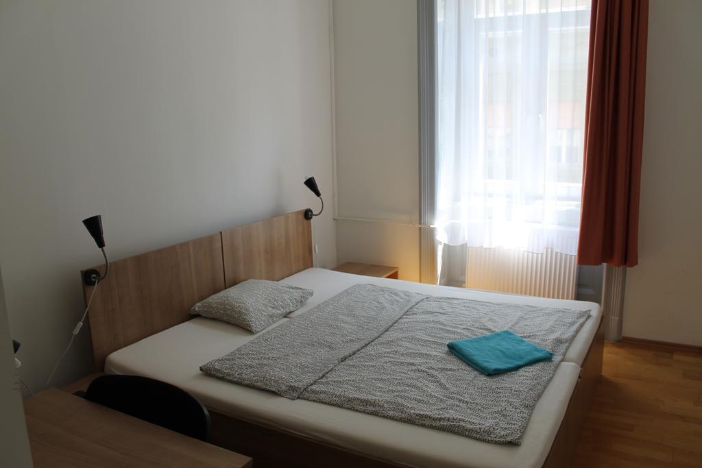Capital Guesthouse Βουδαπέστη Εξωτερικό φωτογραφία