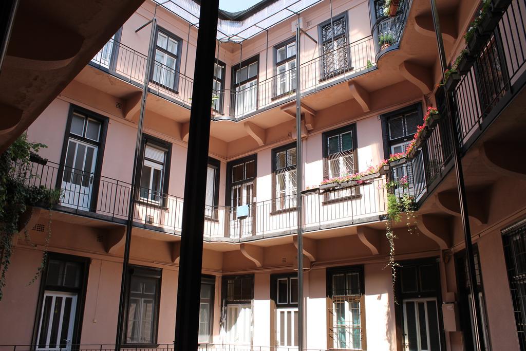 Capital Guesthouse Βουδαπέστη Εξωτερικό φωτογραφία